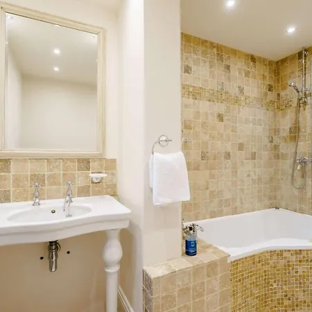 3 Bed In Richmond Oc-86747 بيت للعطل