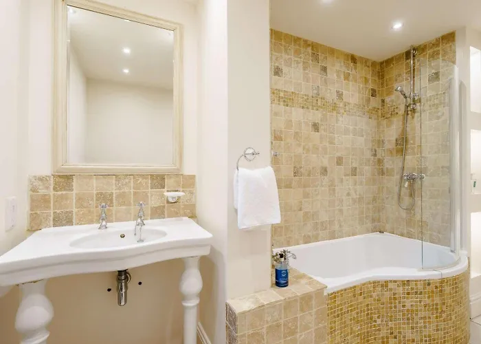 3 Bed In Richmond Oc-86747 Holiday home